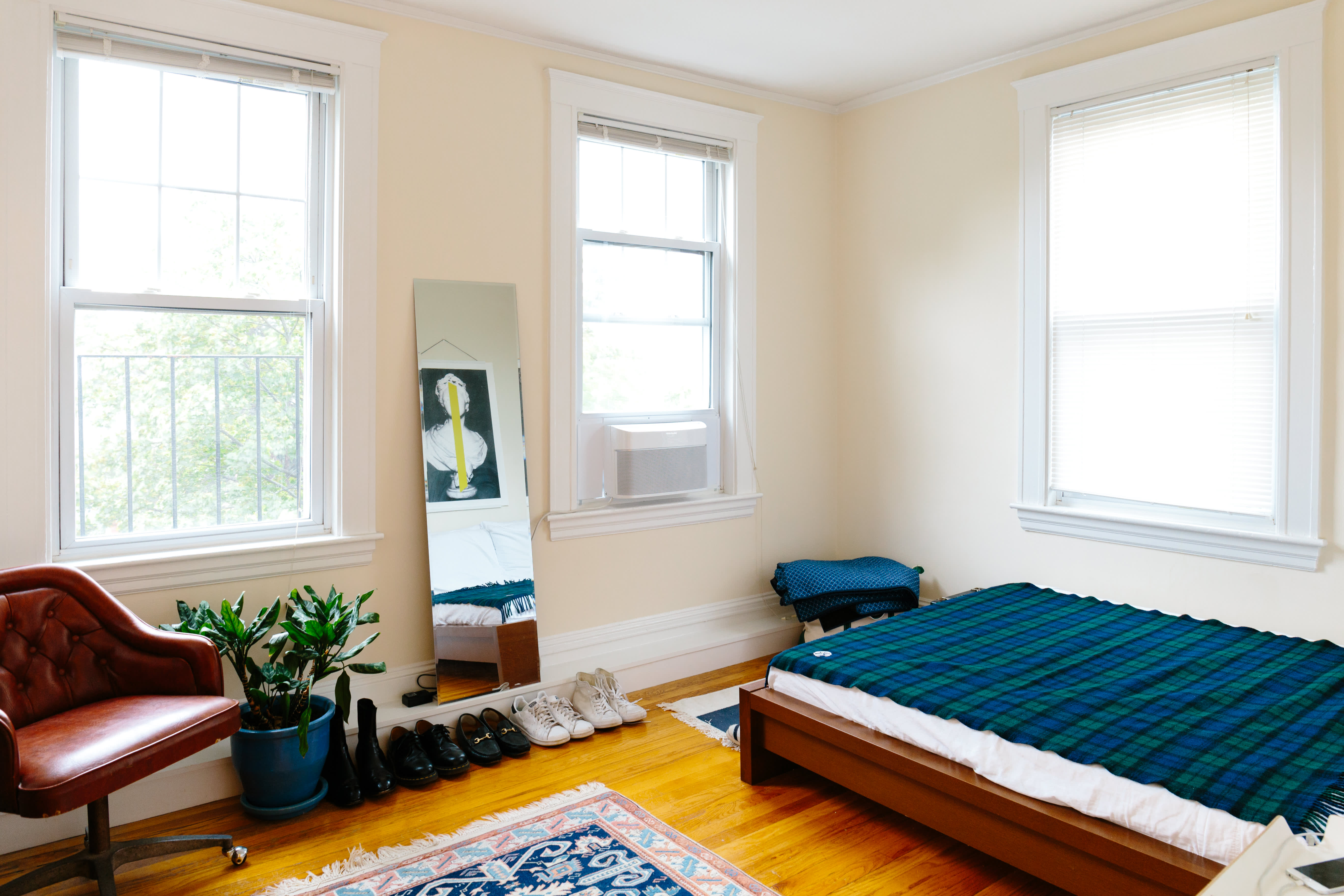 House Tour A Classic Boston Apartment with Fresh Style Apartment Therapy